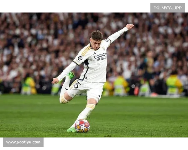 马卡预测皇马首发阵容 巴尔韦德复出三名新援亮相后防线 马卡预测皇马首发阵容 巴尔韦德复出三名新援亮相后防线